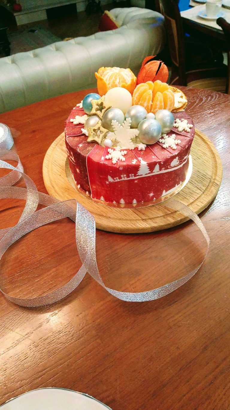 торт новорічний Viva cake IF